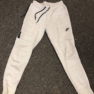 nike tech fleece pants
